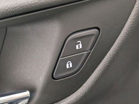 Certified 2024 Chevrolet Trax LS w/ LS Convenience Package FWD image 12