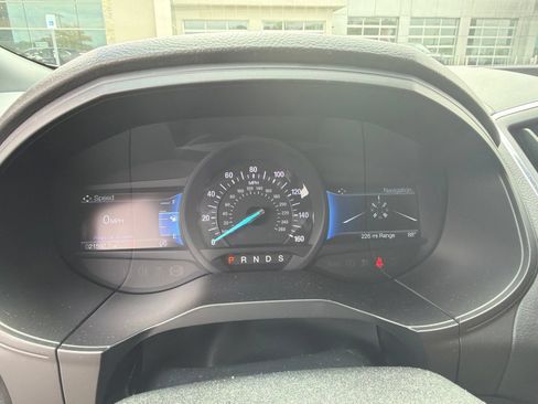 Used 2024 Ford Edge Titanium w/ Titanium Elite Package AWD/4WD image 6