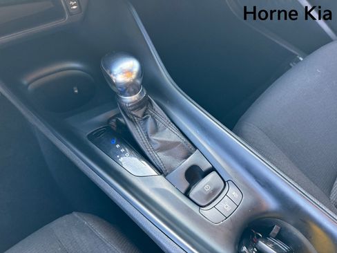 Used 2018 Toyota C-HR XLE image 22