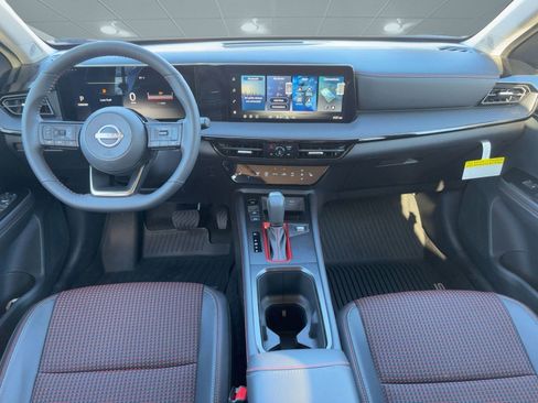 New 2026 Nissan Kicks SR w/ SR Premium Package AWD/4WD image 17