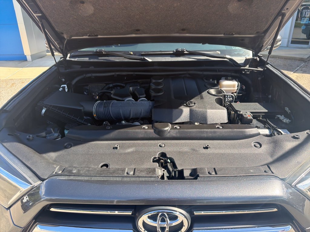 Used 2023 Toyota 4Runner Limited AWD/4WD image 22