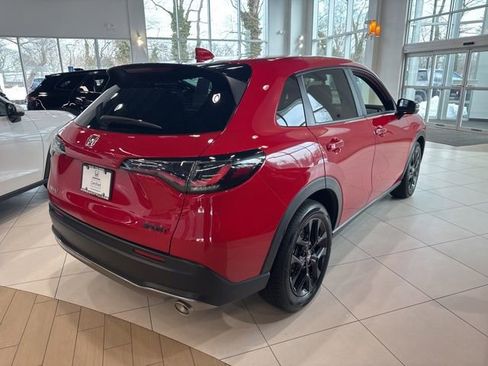 Certified 2025 Honda HR-V Sport image 8