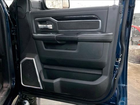 Used 2020 RAM 2500 Laramie w/ Night Edition image 26