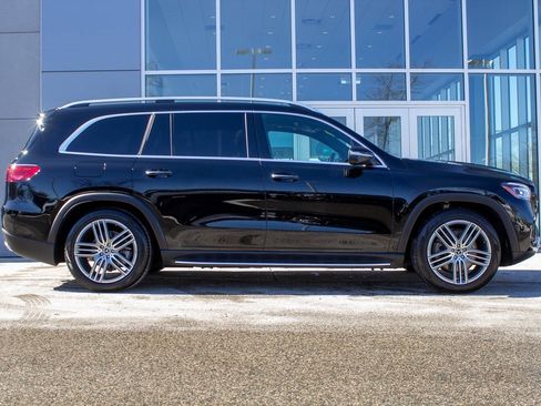 Used 2024 Mercedes-Benz GLS 450 4MATIC image 4