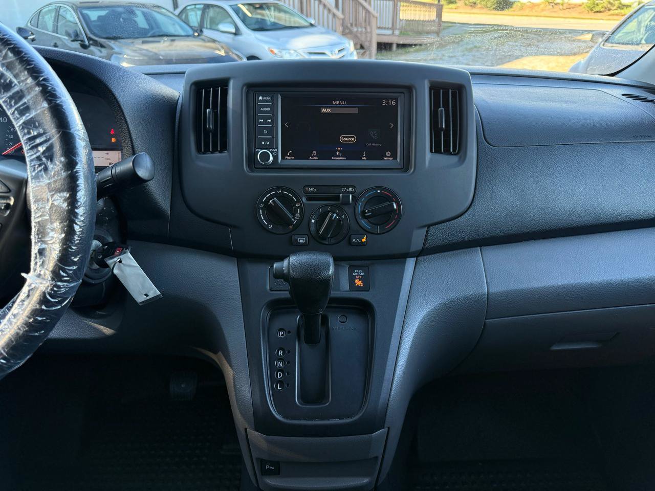 Used 2020 Nissan NV200 SV w/ Sliding Glass Door Package FWD image 22