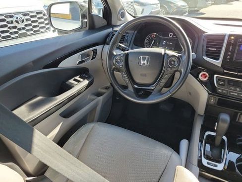 Used 2018 Honda Ridgeline RTL-E image 22