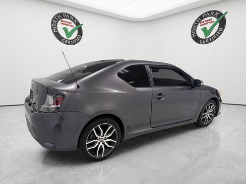Used 2015 Scion tC FWD image 5