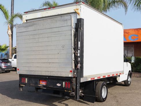 Used 2016 Chevrolet Express 4500 w/ Chrome Appearance Package image 11