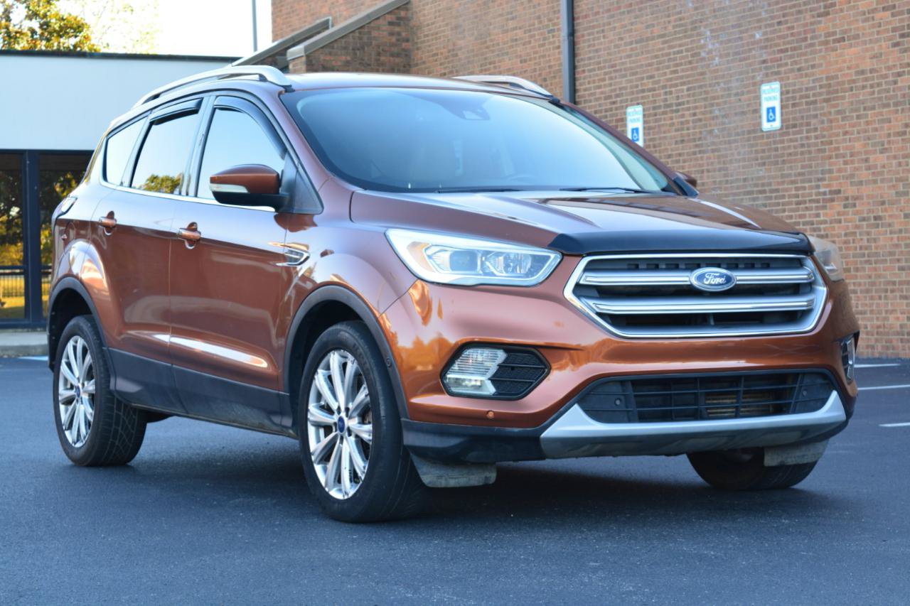 Used 2017 Ford Escape Titanium w/ Equipment Group 301A FWD image 3