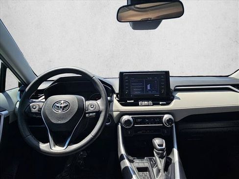 Used 2021 Toyota RAV4 XLE Premium FWD image 17