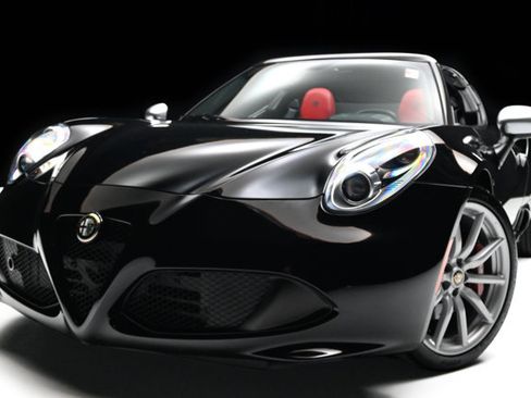 Used 2016 Alfa Romeo 4C Spider RWD image 17