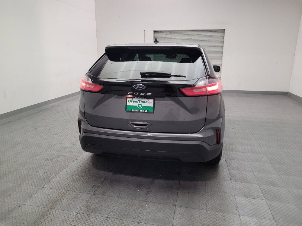 Used 2021 Ford Edge SE FWD image 7