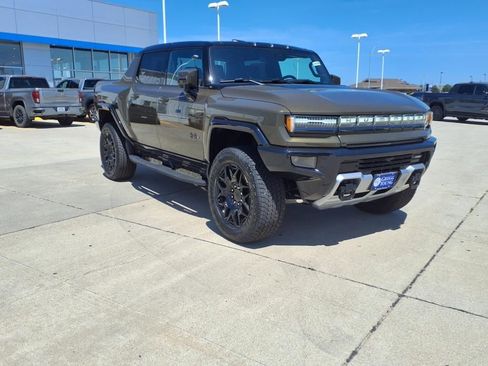 New 2025 GMC Hummer EV 3X w/ LPO, Dark Essentials Package AWD/4WD image 3