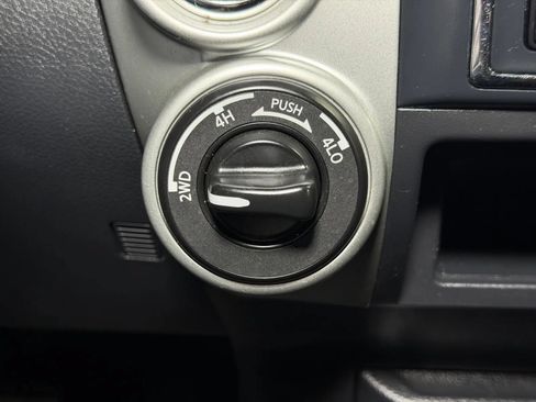 Used 2018 Nissan Titan S AWD/4WD image 29
