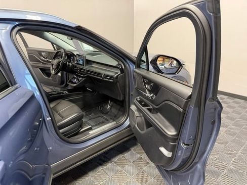 Used 2022 Lincoln Corsair AWD w/ Premium Package image 23