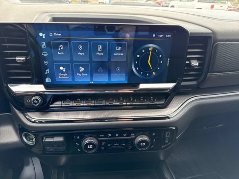 Used 2022 Chevrolet Silverado 1500 ZR2 w/ Technology Package AWD/4WD image 22