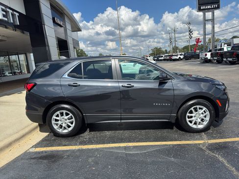 Used 2022 Chevrolet Equinox LT image 4