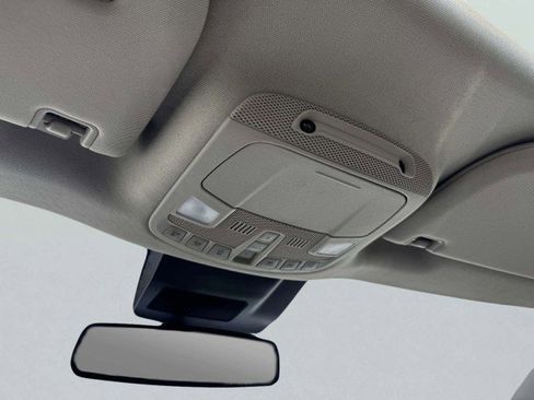 Used 2021 Ford Expedition XLT image 31