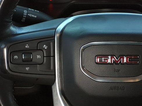 Used 2023 GMC Yukon SLE AWD/4WD image 10
