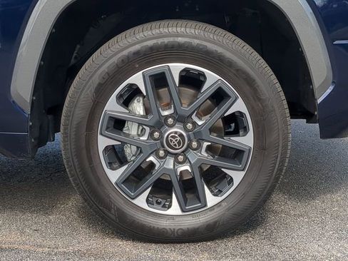 Used 2024 Toyota Tundra Limited w/ Power Package image 11