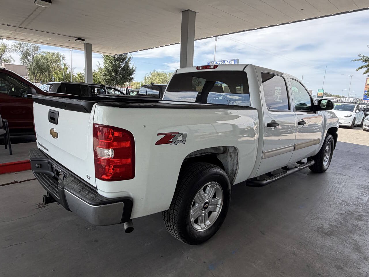 Used 2009 Chevrolet Silverado 1500 LT w/ Power Pack Plus AWD/4WD image 5