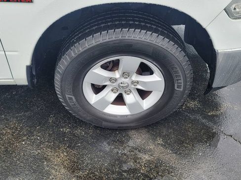 Used 2021 RAM 1500 Classic SLT AWD/4WD image 15