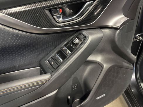Used 2019 Subaru Crosstrek 2.0i Limited w/ Moonroof Package w/Navigation AWD/4WD image 11