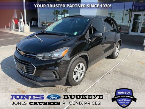 Used 2019 Chevrolet Trax LS w/ Tint and Cruise Package FWD image 1