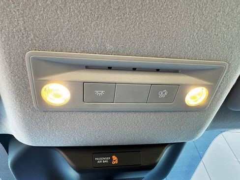 Used 2025 Nissan Kicks SV image 25