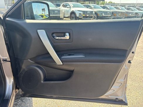 Used 2013 Nissan Rogue S AWD/4WD image 32