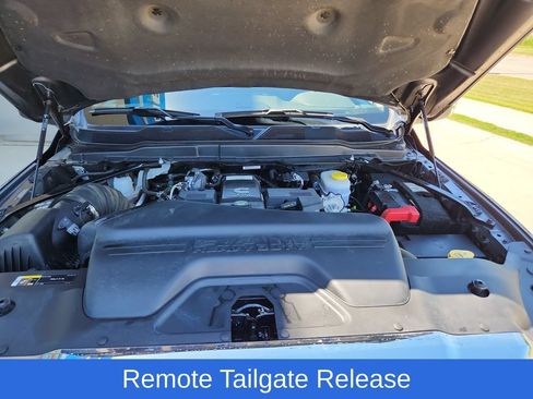 Used 2024 RAM 2500 Laramie AWD/4WD image 28