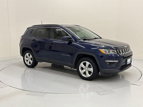 Used 2020 Jeep Compass Latitude w/ Cold Weather Group AWD/4WD image 8
