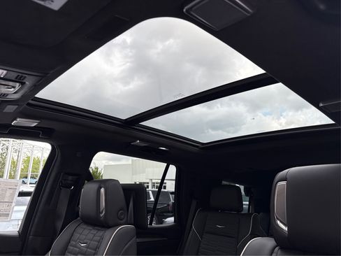 New 2026 Cadillac Escalade Platinum Sport AWD/4WD image 35
