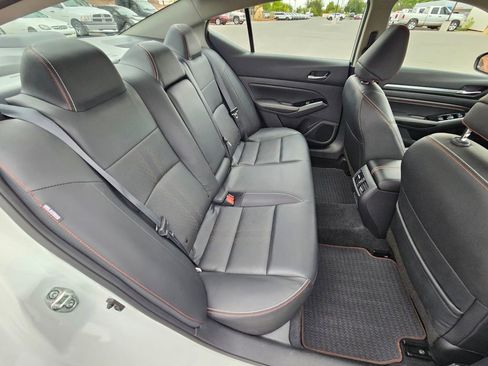 Used 2023 Nissan Altima 2.5 SR w/ SR Premium Package FWD image 13