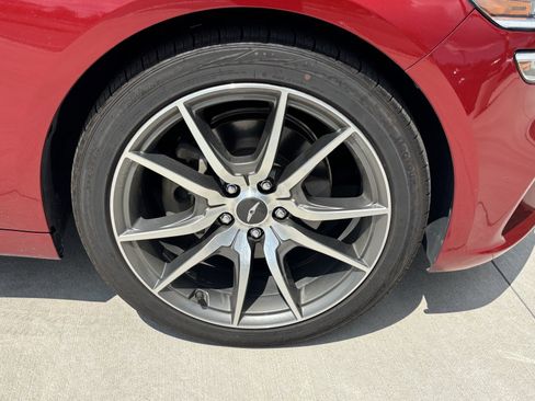 Used 2023 Genesis G70 2.0T AWD/4WD image 13