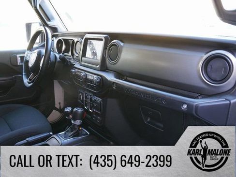 Used 2020 Jeep Wrangler Unlimited Willys image 37