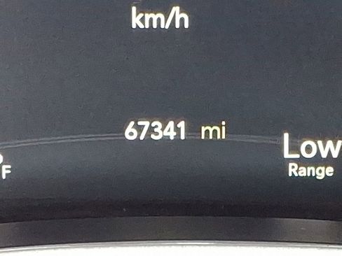 Used 2023 Chrysler Pacifica Touring-L image 20