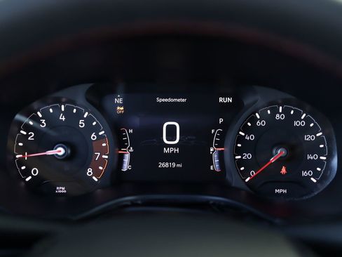 Used 2025 Jeep Compass Trailhawk AWD/4WD image 11