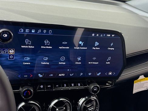 New 2026 Chevrolet Blazer EV LT image 10