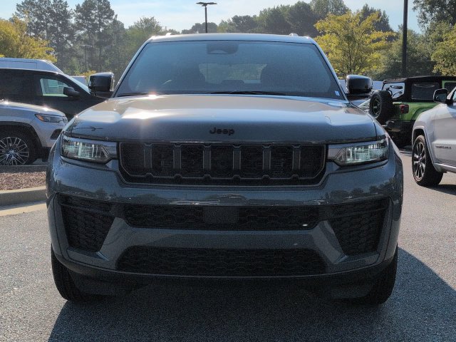 New 2027 Jeep Grand Cherokee Altitude RWD image 8