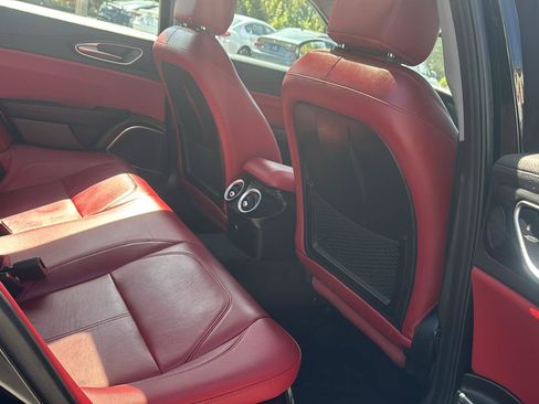 Used 2019 Alfa Romeo Giulia AWD w/ Cold Weather Package image 38