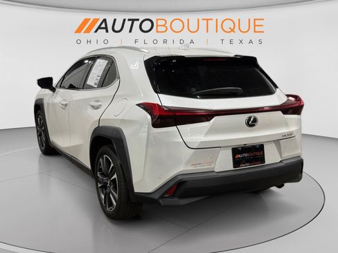 Used 2021 Lexus UX 200 w/ Accessory Package (Z1) FWD image 3