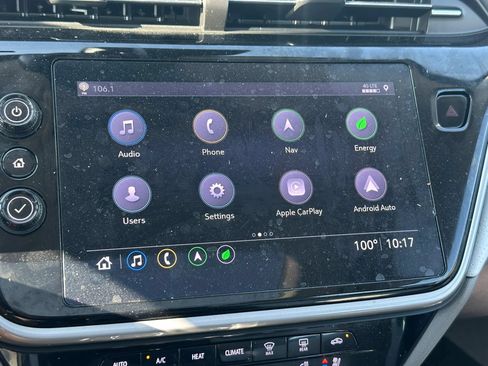 Used 2022 Chevrolet Bolt EUV Premier w/ Sun & Sound Package FWD image 28