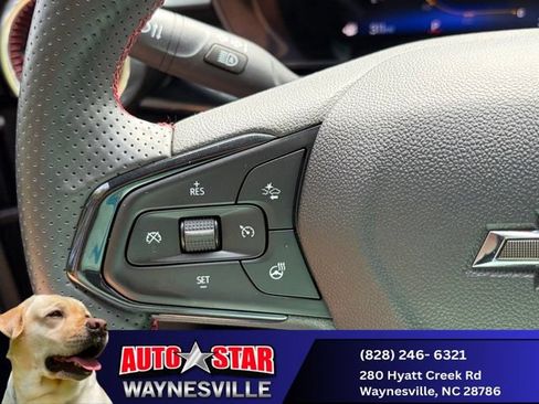 Used 2025 Chevrolet Trax RS w/ Sunroof Package FWD image 21