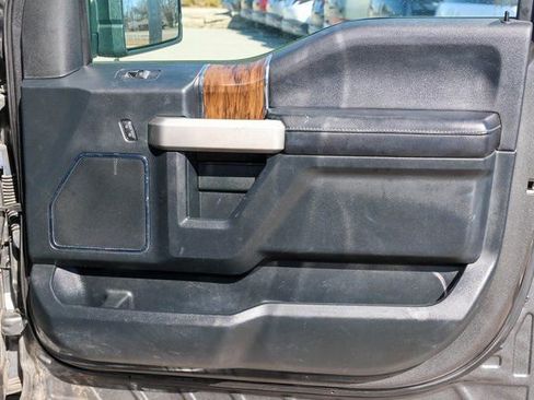 Used 2019 Ford F150 Lariat w/ Equipment Group 502A Luxury image 17