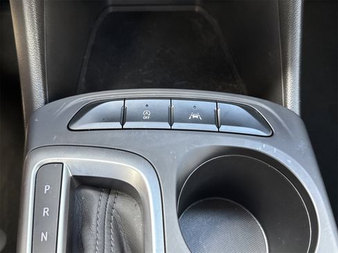 Used 2024 Buick Envista Preferred w/ Advanced Safety Package image 25