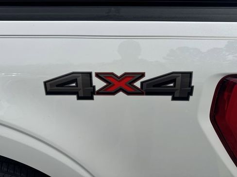 Used 2022 Ford F150 Lariat image 32