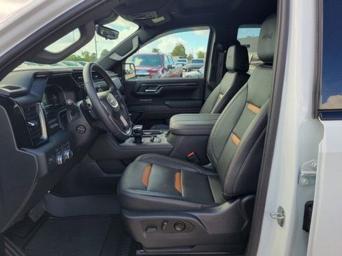 Used 2024 GMC Sierra 1500 AT4 w/ Technology Package image 11