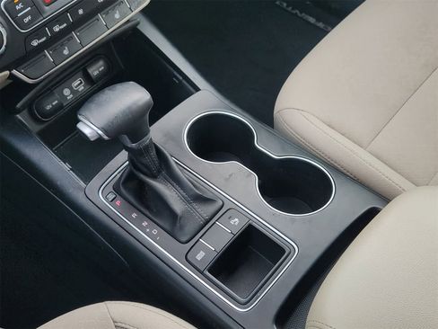 Used 2020 Kia Sorento LX w/ LX I4 Convenience Package image 19