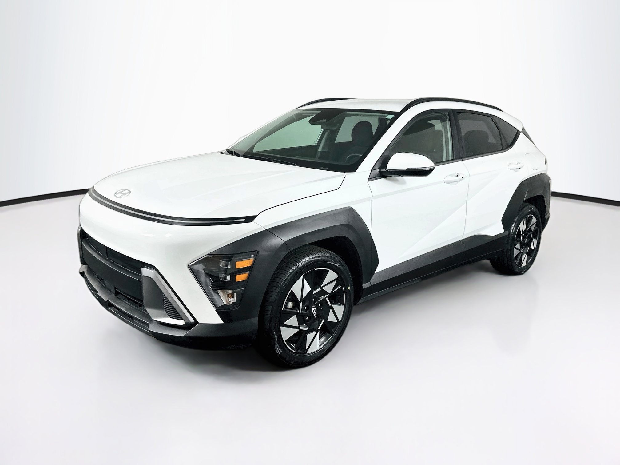Used 2025 Hyundai Kona SEL FWD image 3